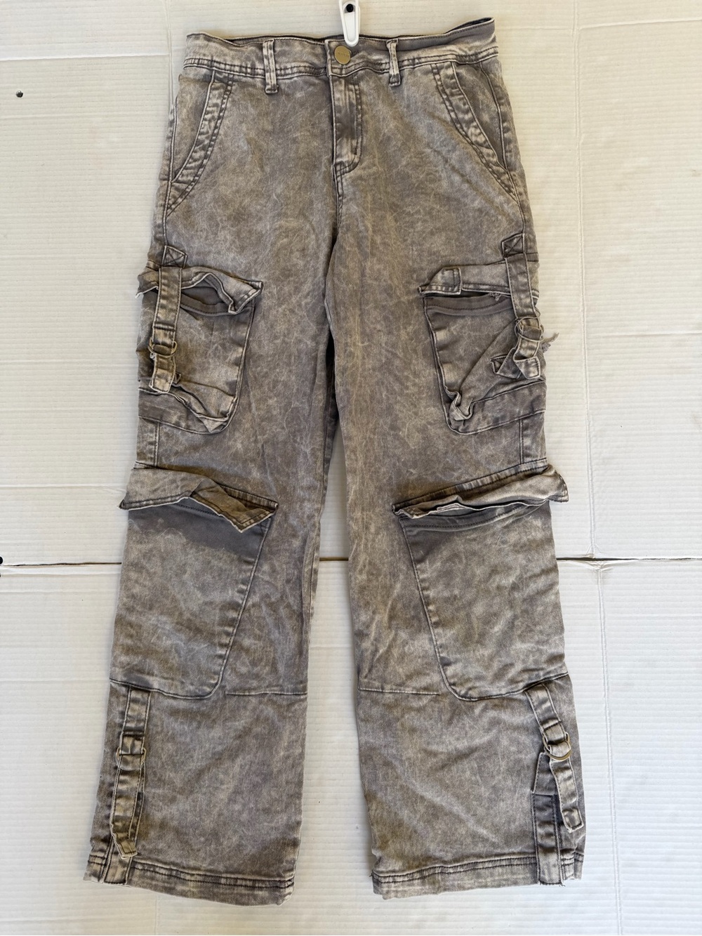 Washed Gray Wide-Leg Cargo Jeans